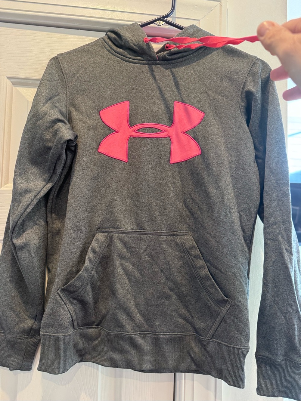 Under Armour Woman’s XS Gray & Pink warm fleece hoodie EUC
